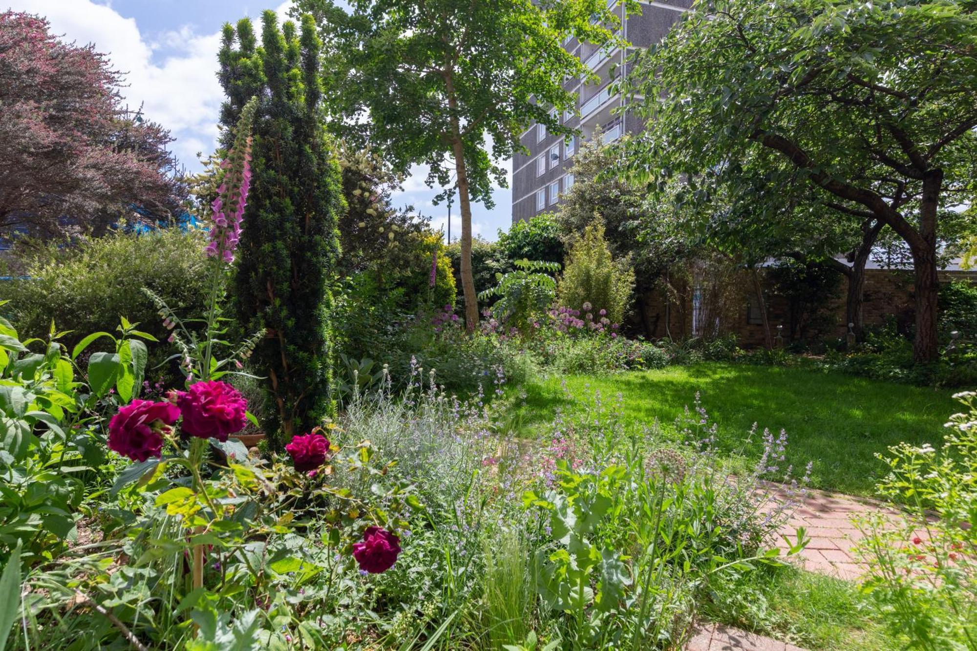 Appartement Vibrant 2bd Flat - Near Bridge Londres