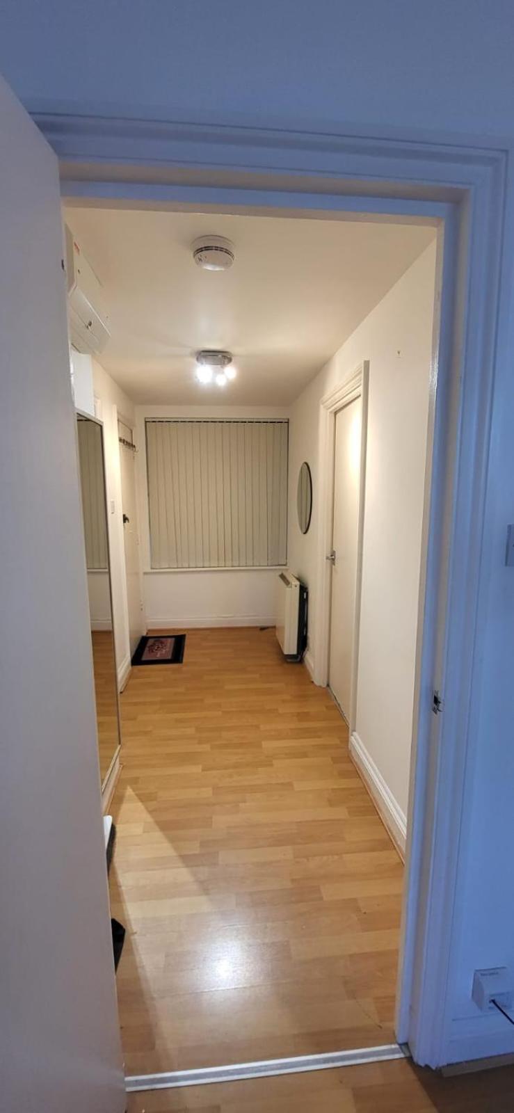 1 Bed, G-floor Close To O2, Excel And Airport * Londen