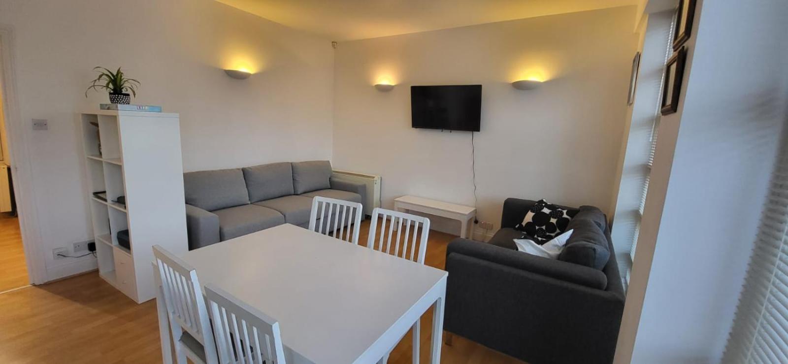 1 Bed, G-floor Close To O2, Excel And Airport * Londen
