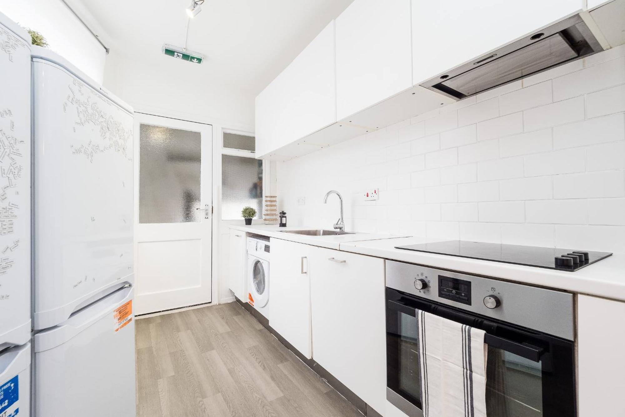 Holiday home Spacious 6 Ensuite Bedroom House In *