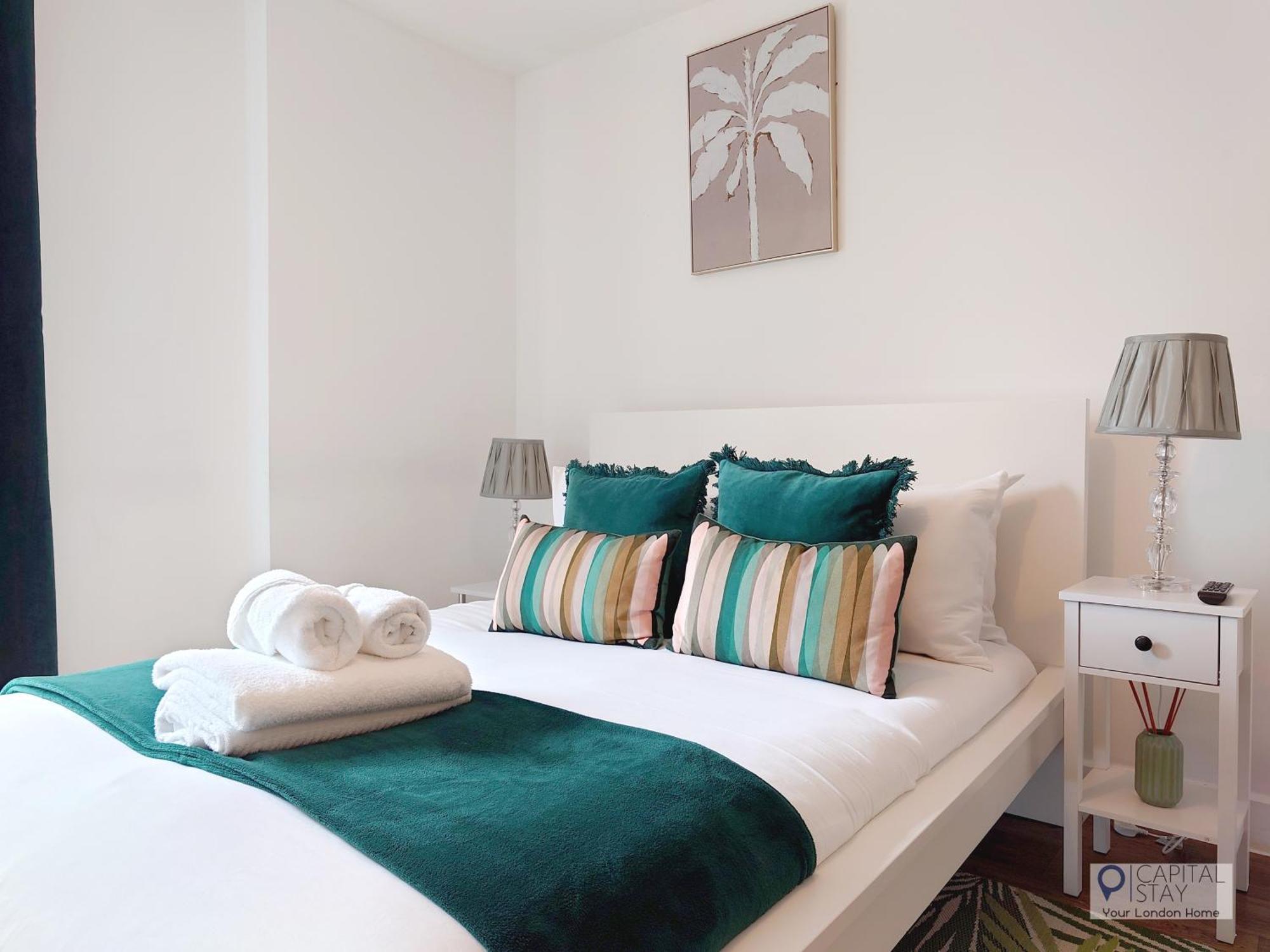 Two Bed Serviced By Docklands