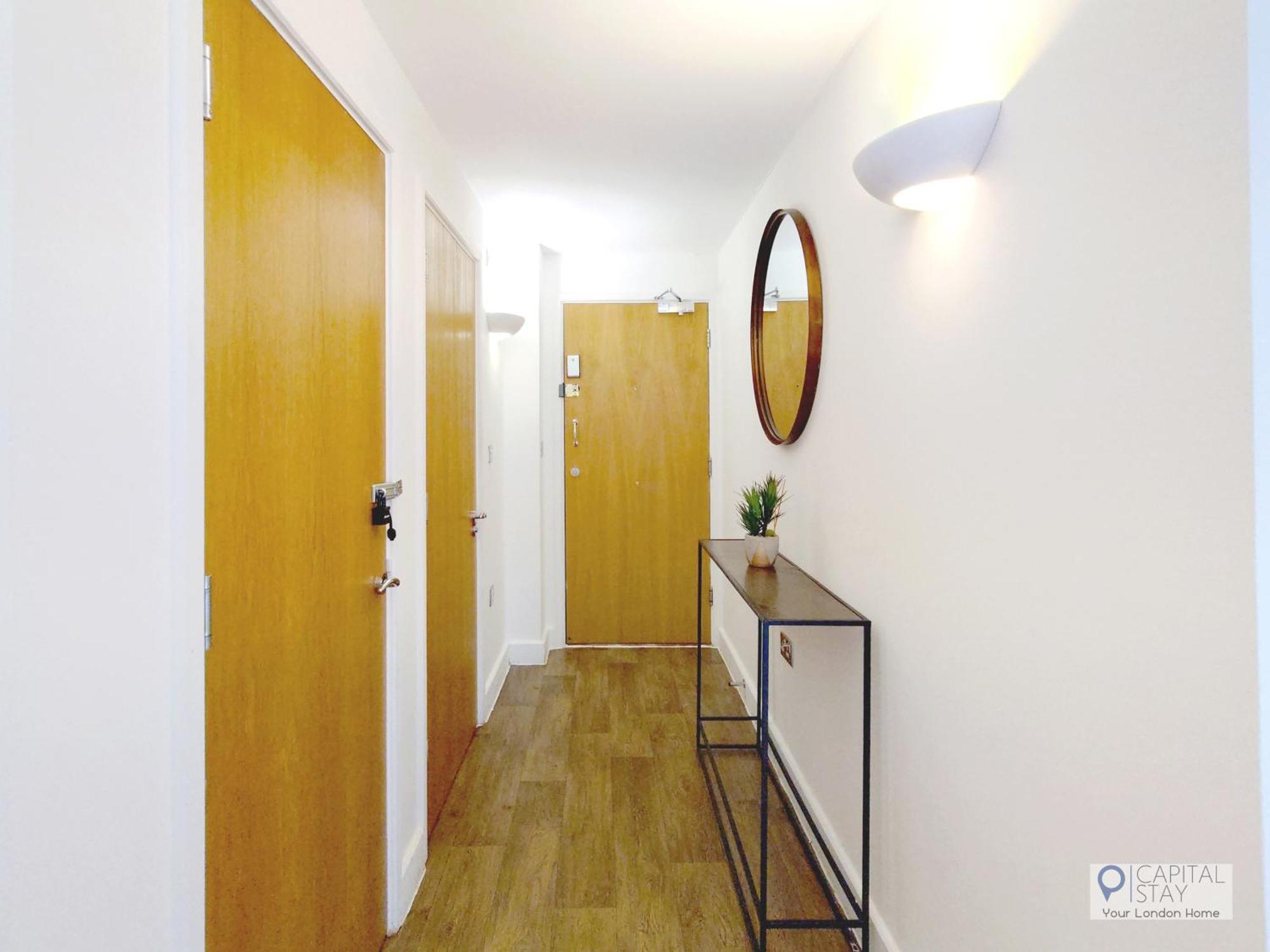 Two Bed Serviced By Docklands * Londres
