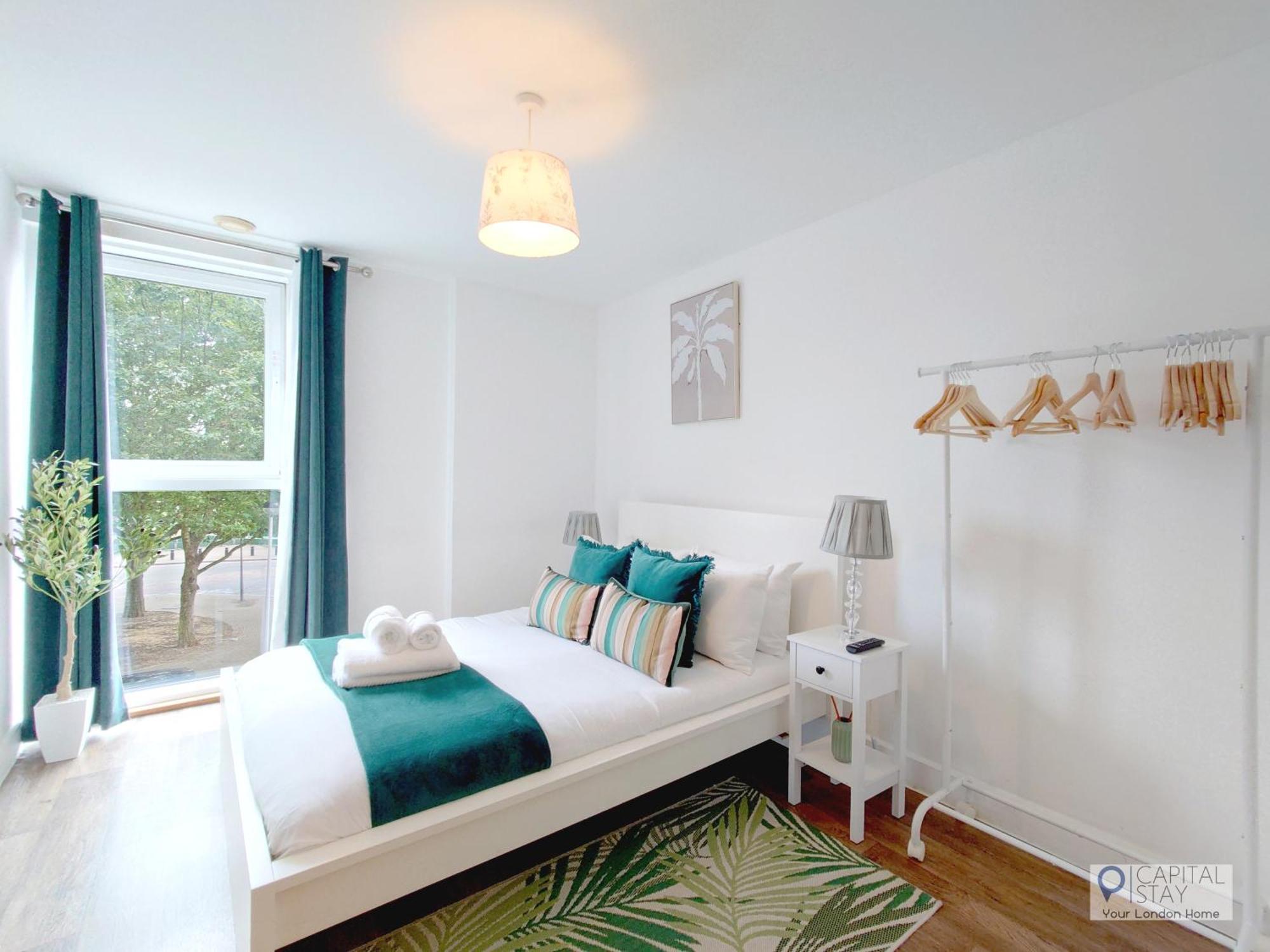 Two Bed Serviced By Docklands Londres