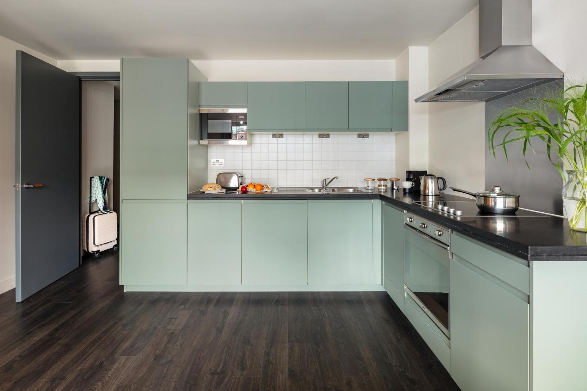 Marlin Canary Wharf Apartahotel 4*