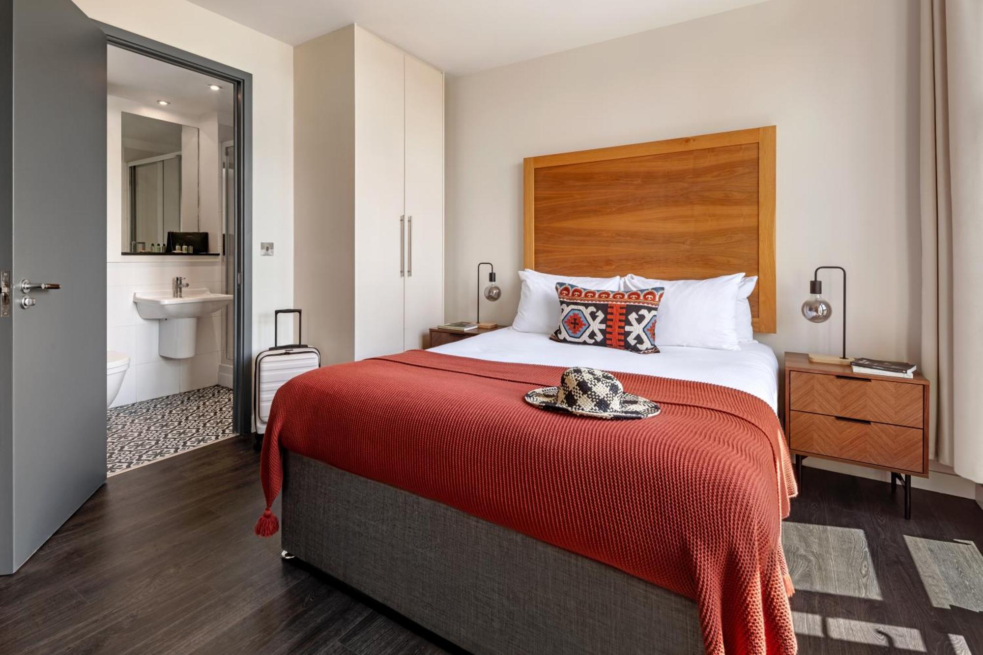 Marlin Canary Wharf Apartahotel 4*
