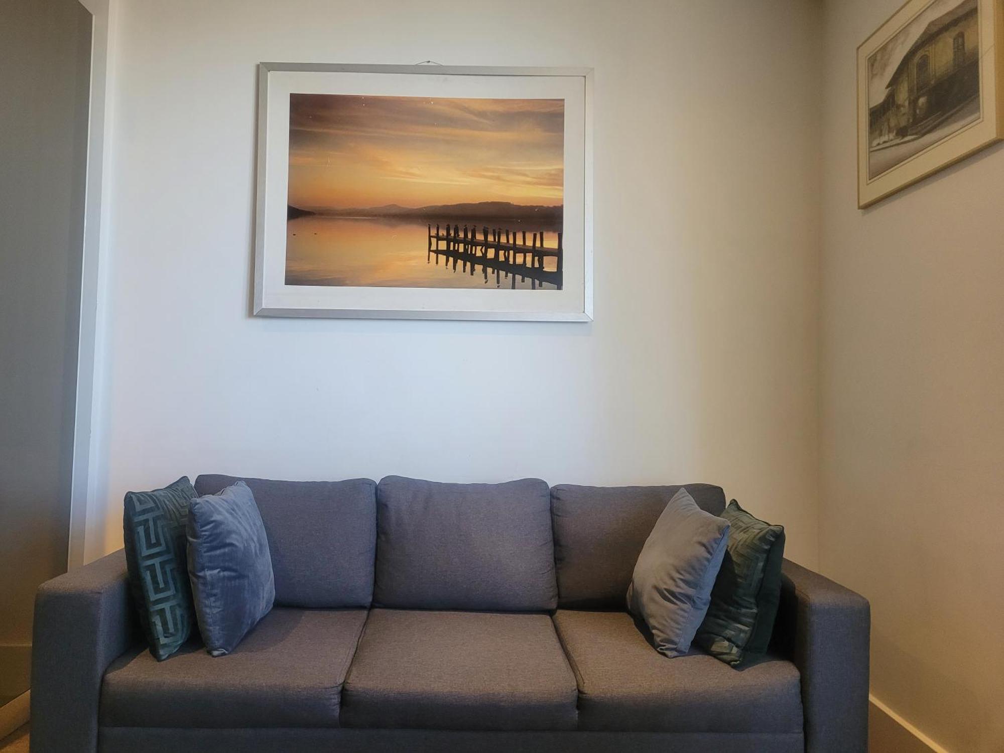 2 Bedroom 2 Bath 1 Ensuite In Roya Asenal Beautiful Views & Parking Apartment London