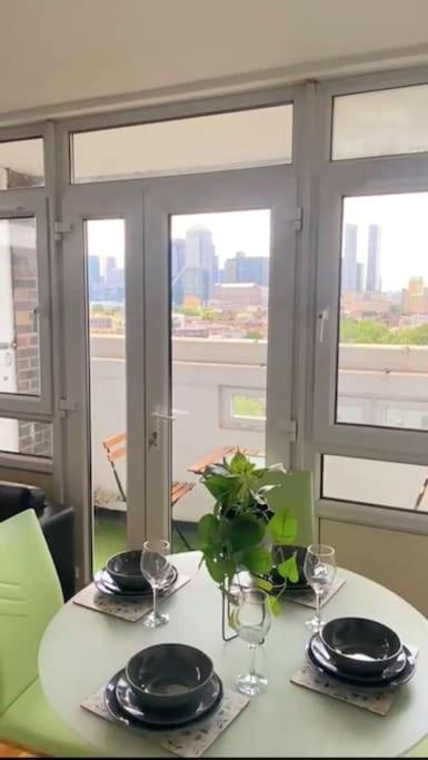-2 Bedroom - Breathtaking Views Skyline Canary Warf Apartamento *