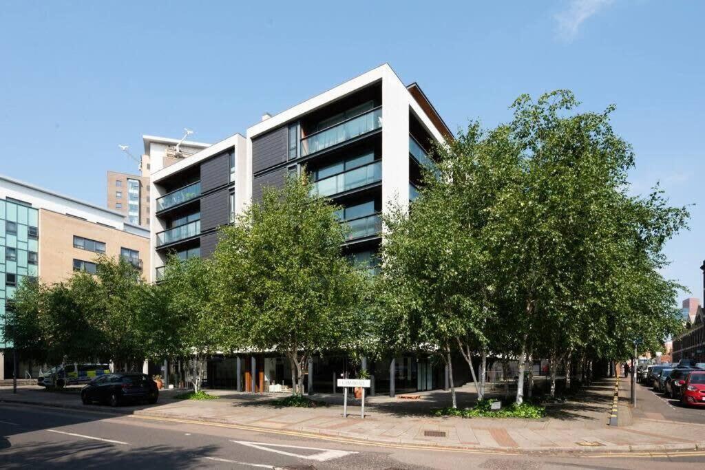 Apartment Chic Living In Stratford A Cozy 2br Flat *