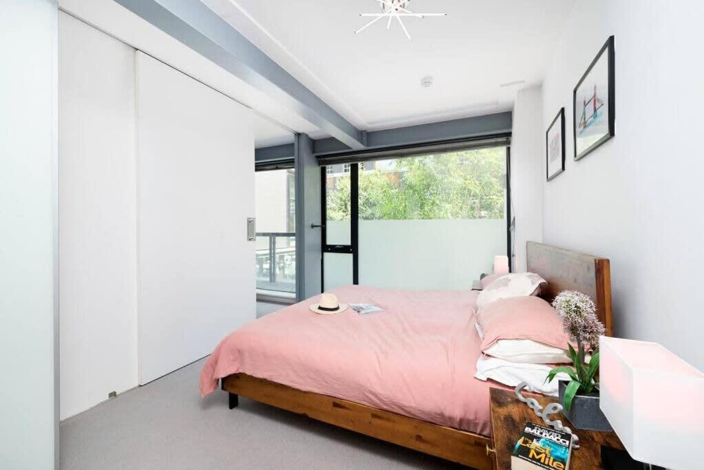 Chic Living In Stratford A Cozy 2br Flat Apartment London