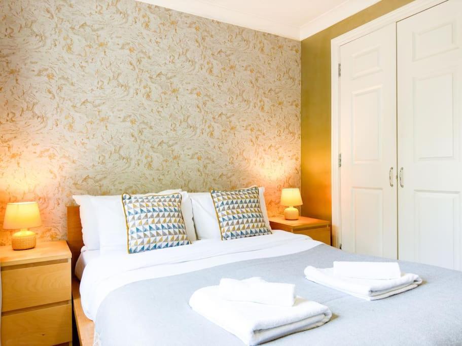 Last-minute Reserve L Modern 2 Double Bed For 5 Guests L Hofin Short Lets & Serviced *