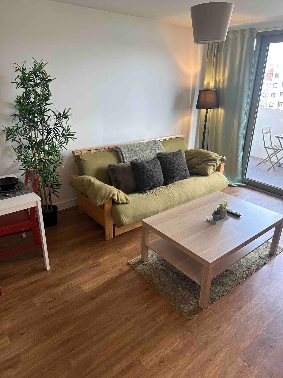Apartment Entire 2 Bedroom Flat *