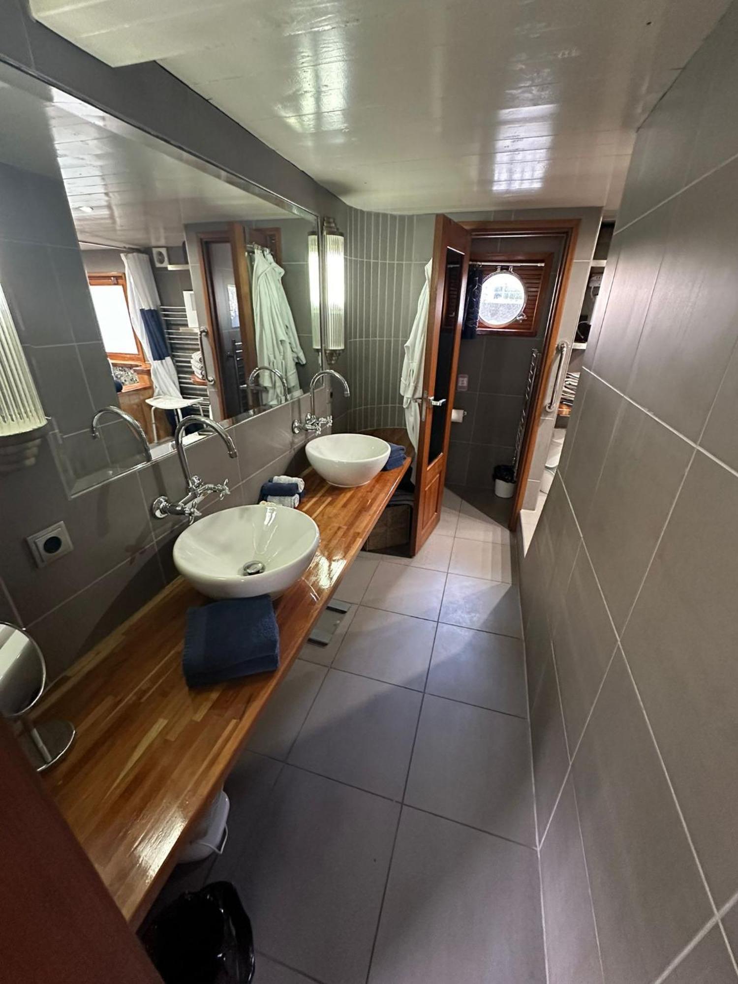 Botel Le Sorelle Londen