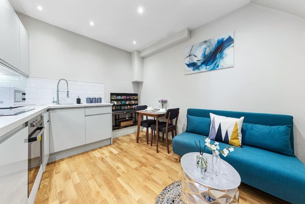 Metro Marvel: 1-bed Gem Londres