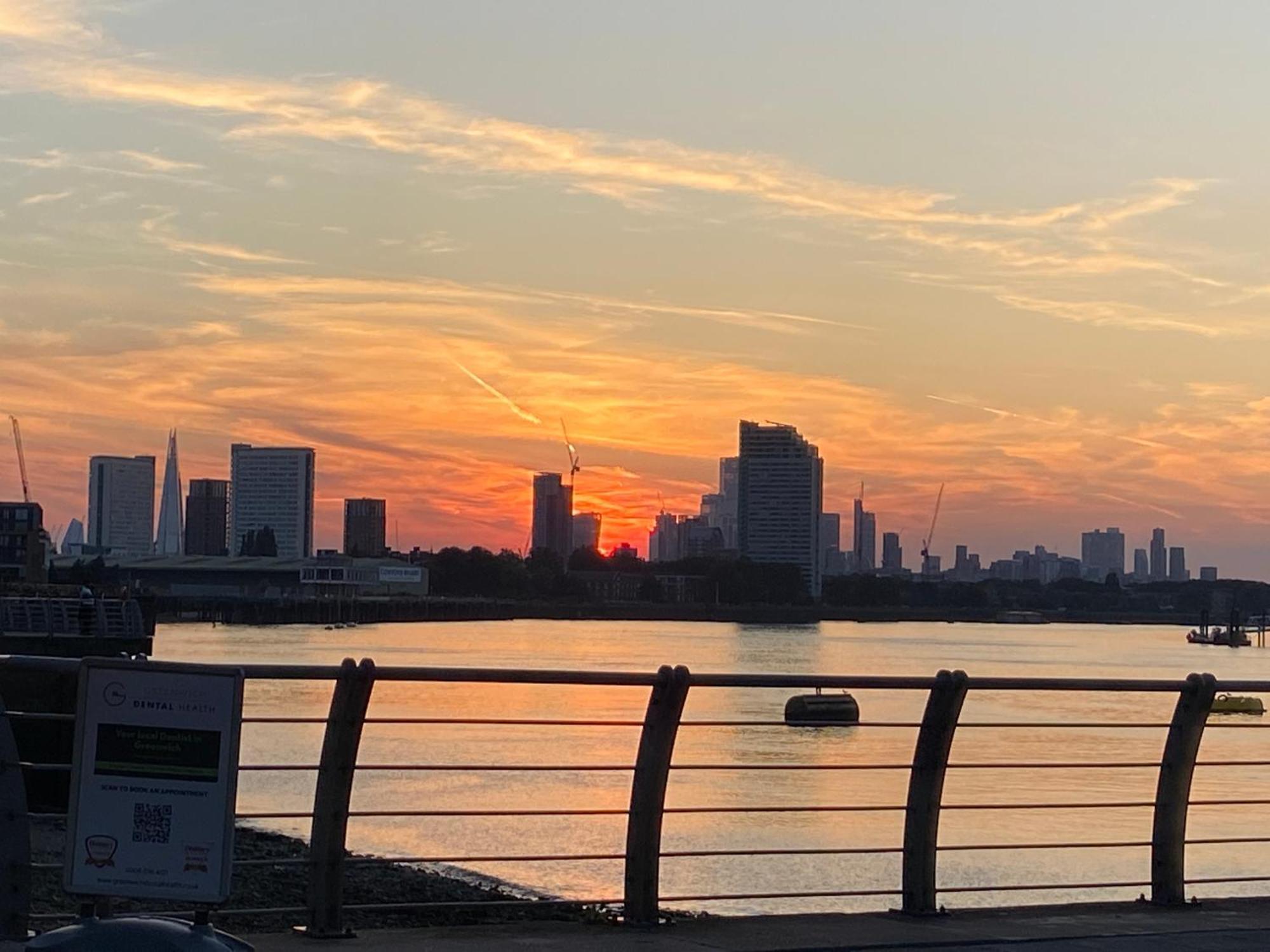 Homestay Separate By The Thames *