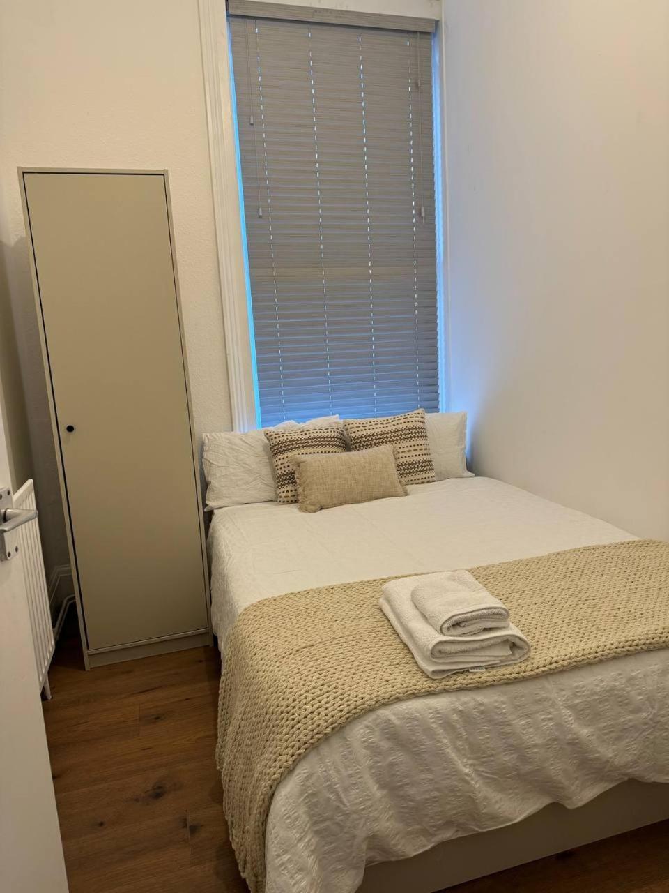 Apartamento Cheerful 3 Bedroom Londres