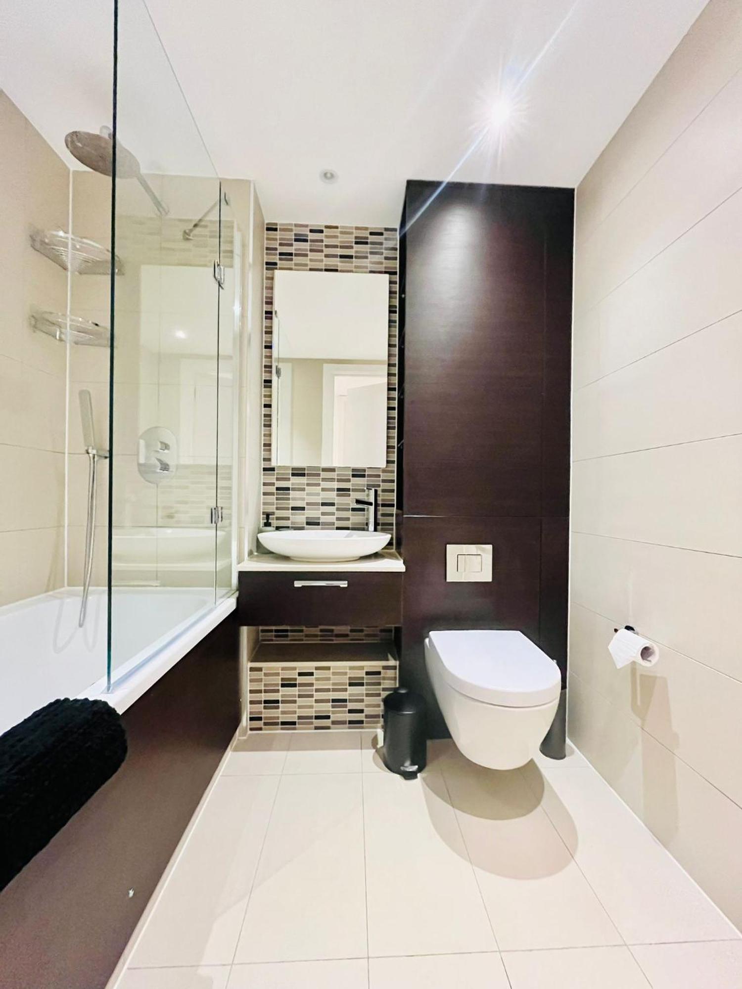 Modern Canary Wharf - Prime For Business & Family - Near Tube Access Appartement Londres