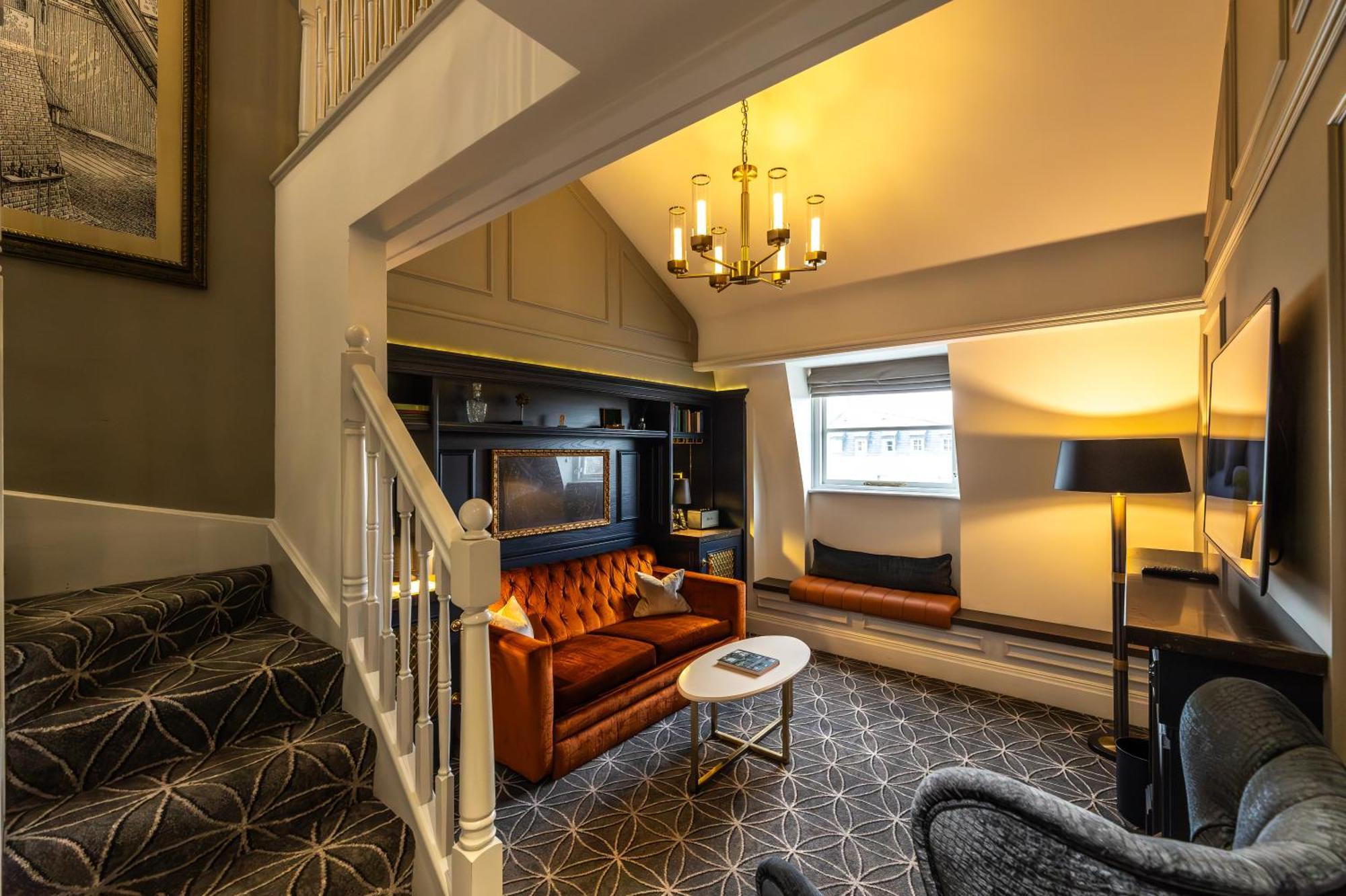 Hotel 100 Queen's Gate London, Curio Collection By Hilton