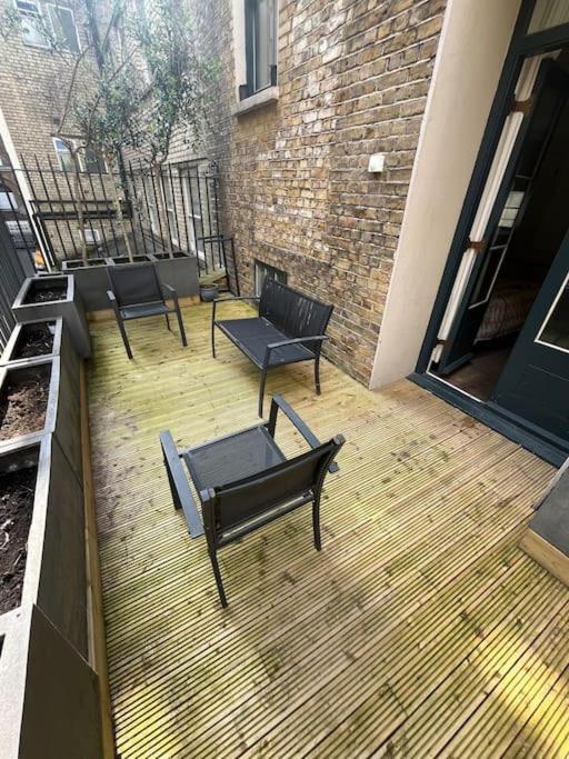 Extra Big 4-bed House In Liverpool Street! Casa de Férias