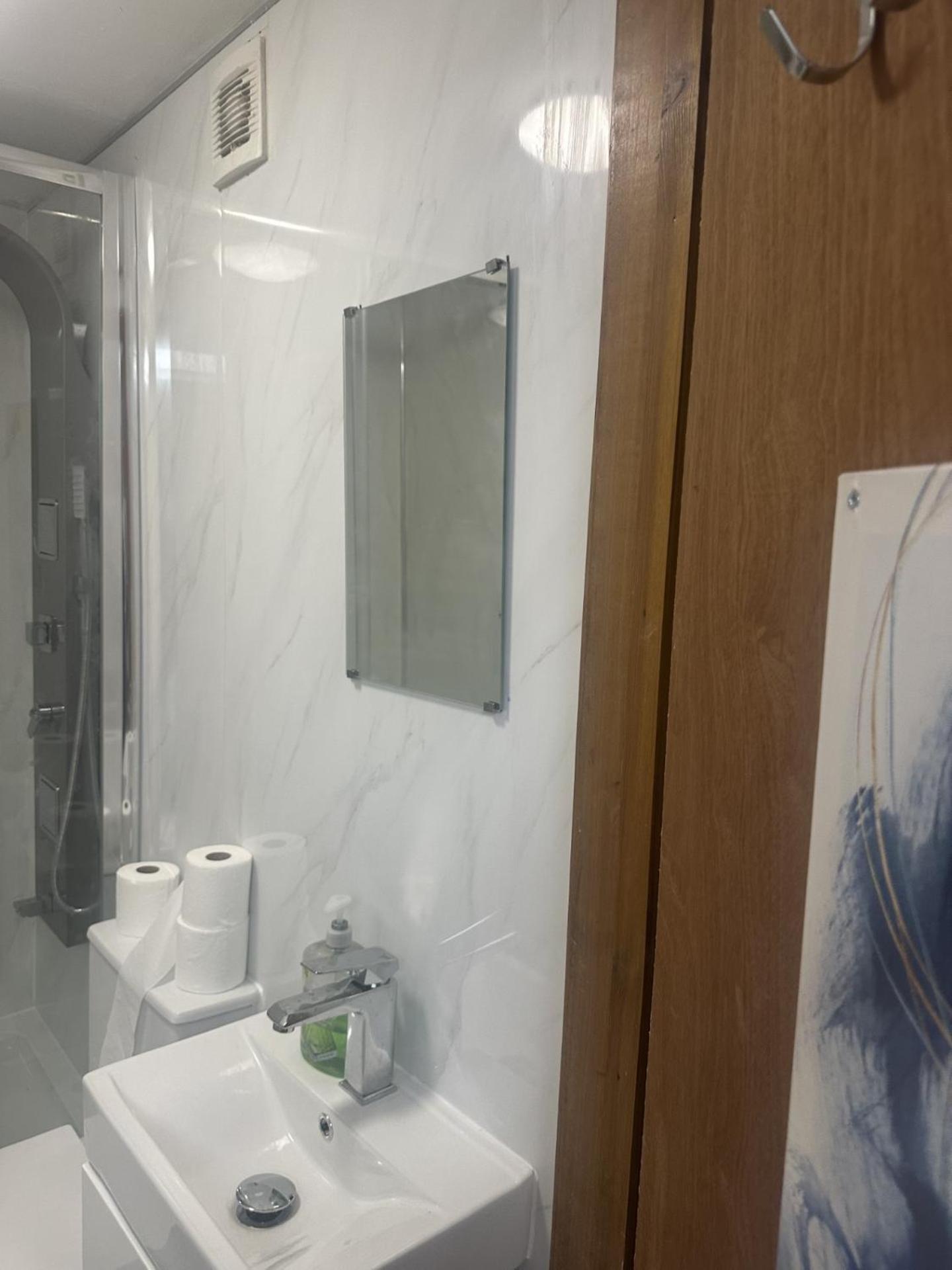 Leyton Orient Stduio Flat London