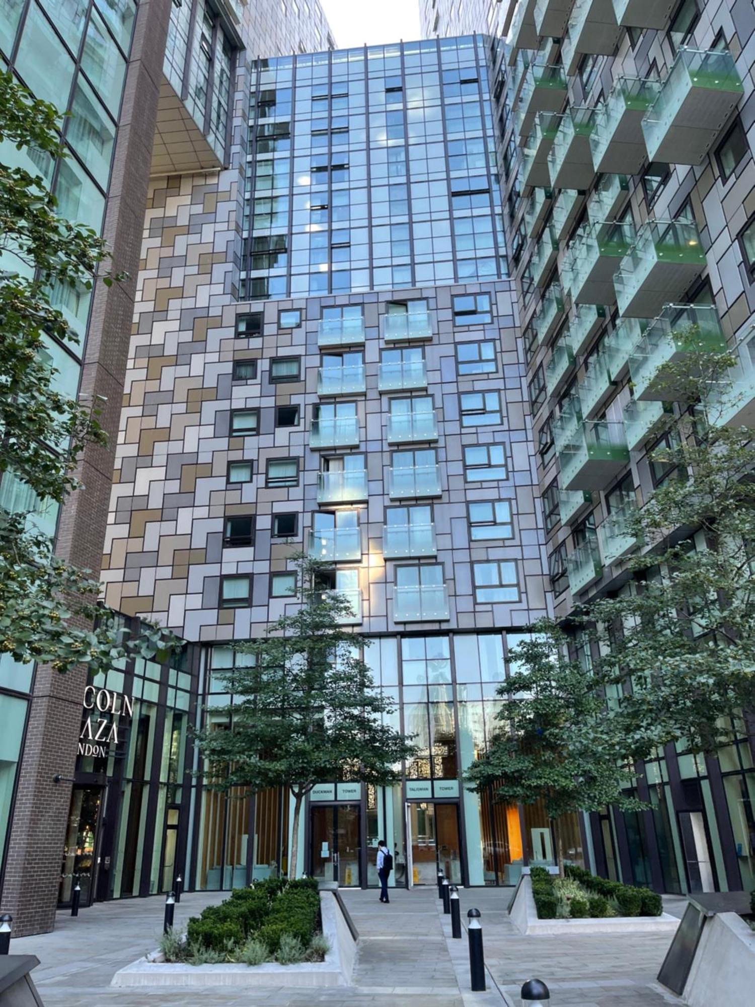 Apartment In Canary Wharf London