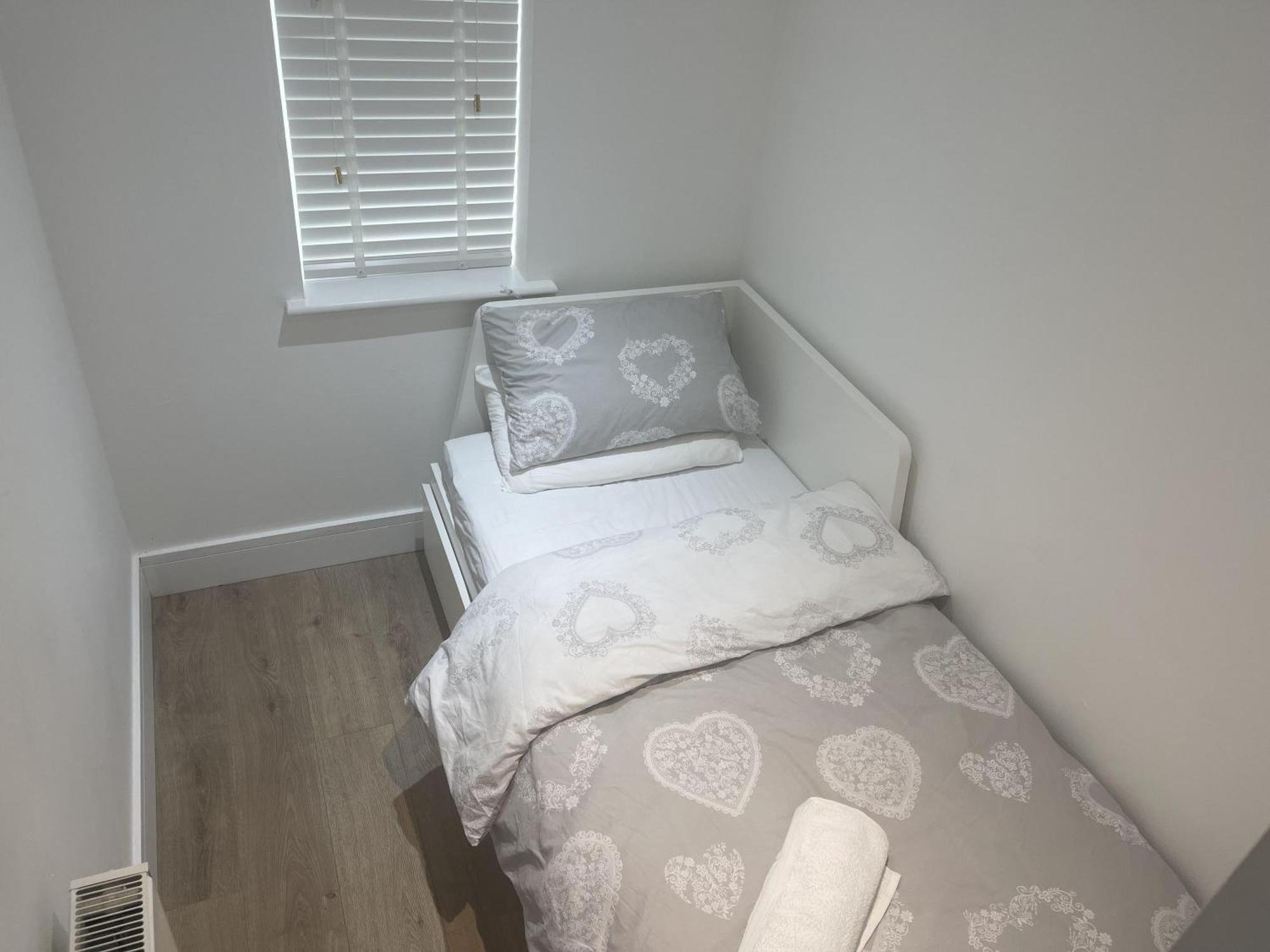Cozy House With 3 Bedrooms Vakantiehuis Londen