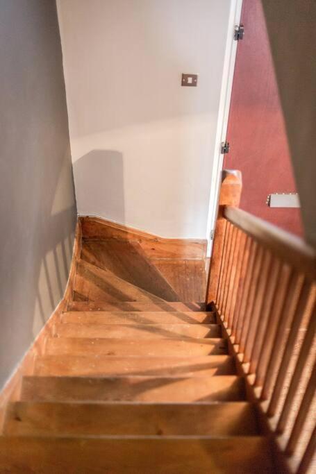 Bright, Modernised Close To Borough Market *