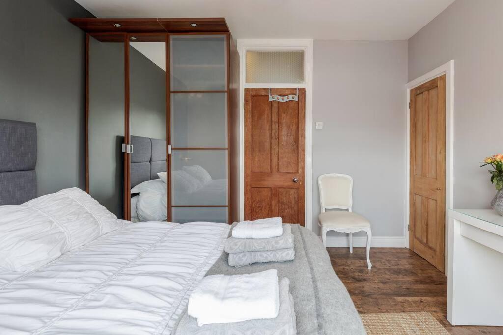 Bright, Modernised Close To Borough Market * London