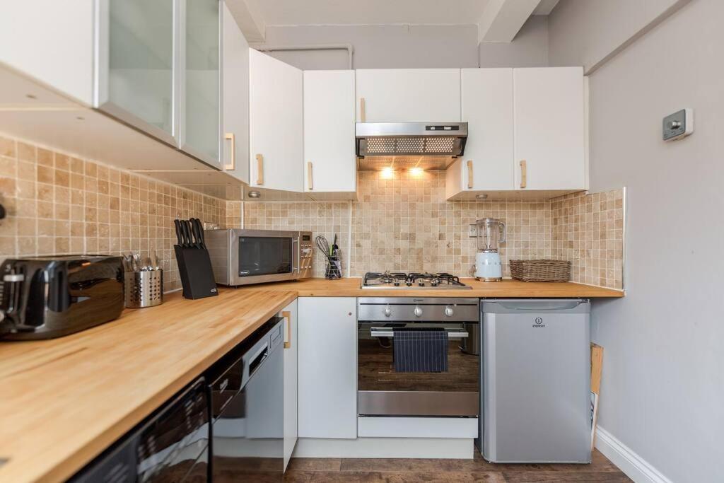 Bright, Modernised Close To Borough Market * London