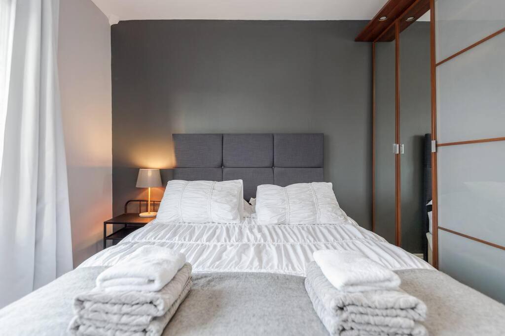 Bright, Modernised Close To Borough Market Apartment