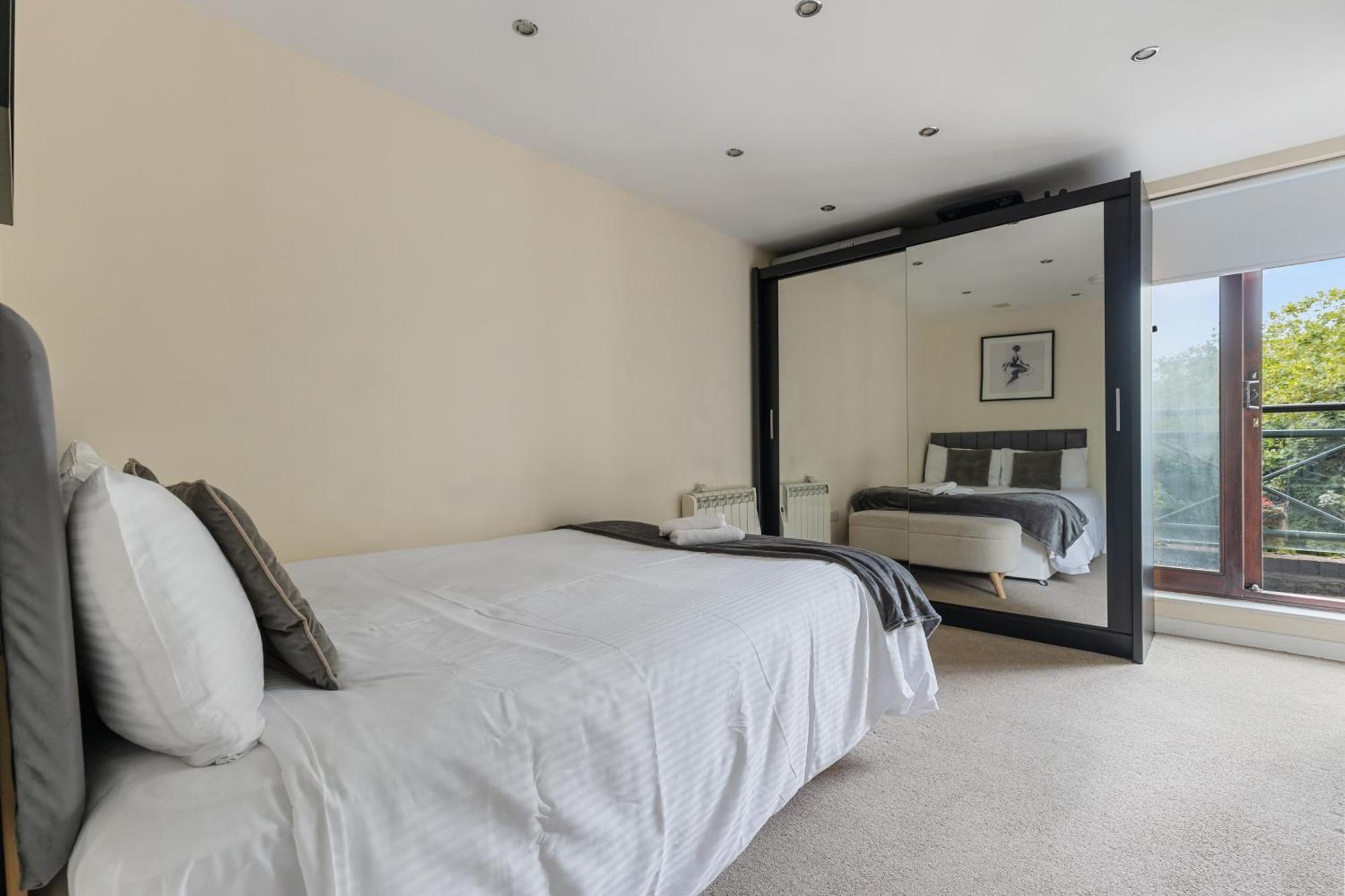 Canada Water Entire One-bedroom Apartment