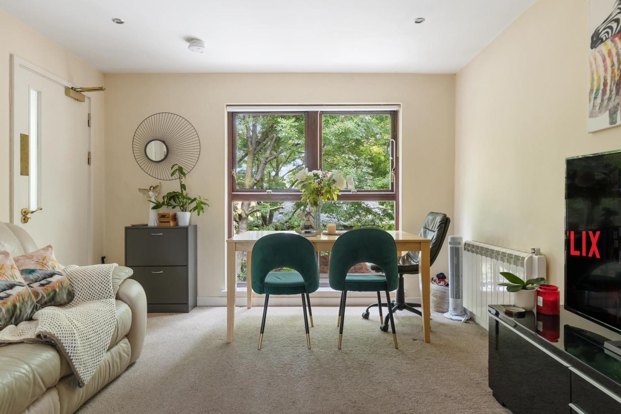 Canada Water Entire One-bedroom * London