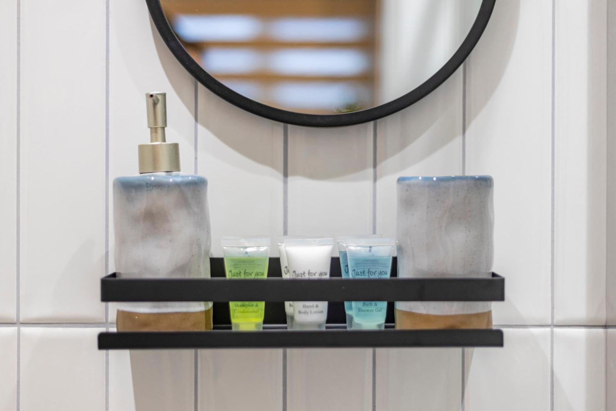 Chic Pad: Modern Retreat Apartamento *