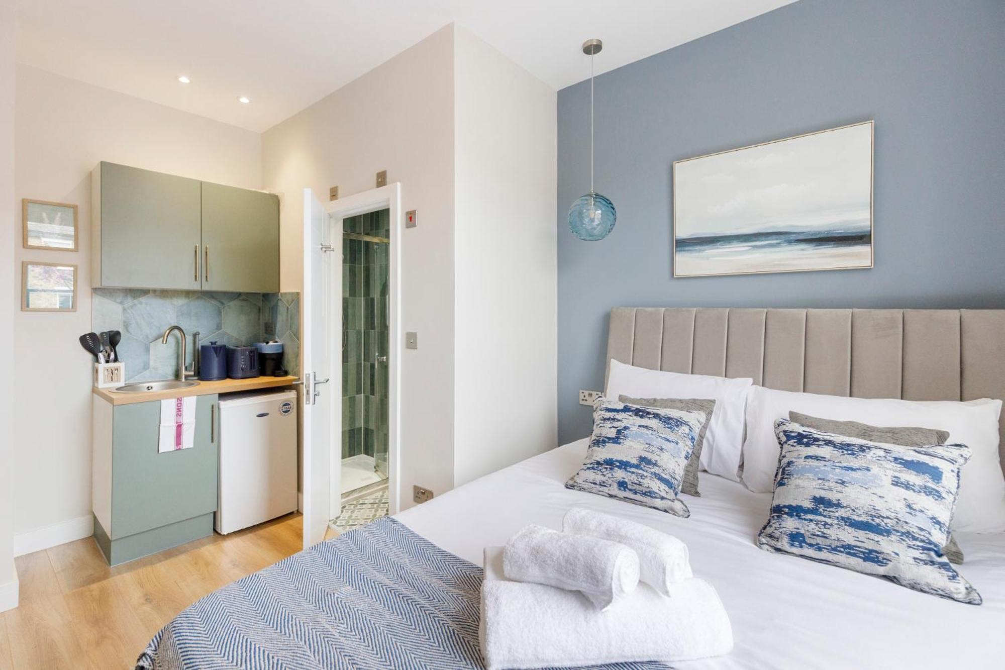 Apartamento Cityscape Oasis Chic For Urban Dwellers