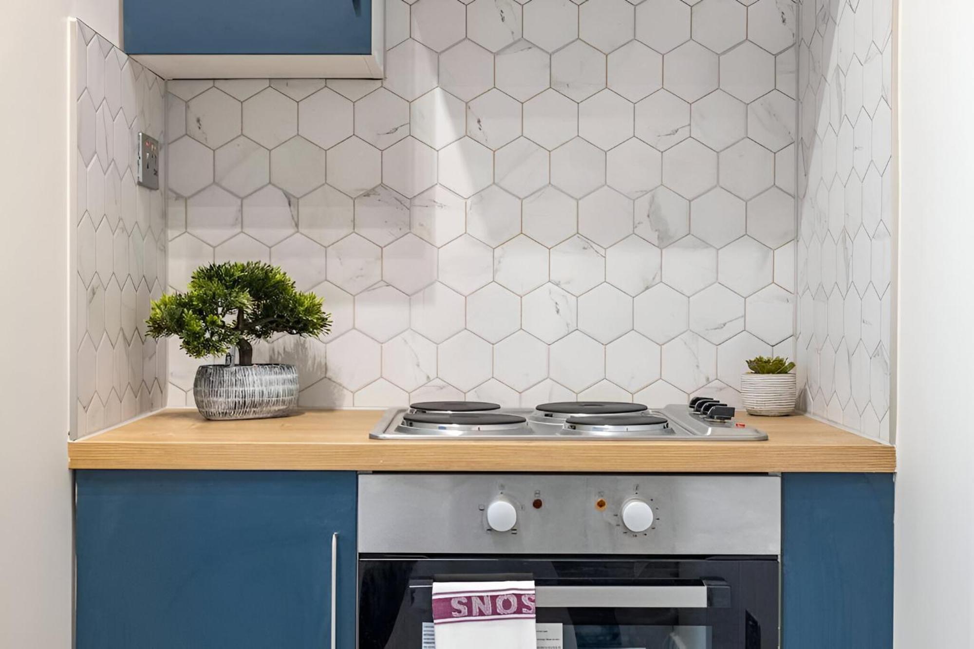 Urban Nest - Stylish Escape Apartment London