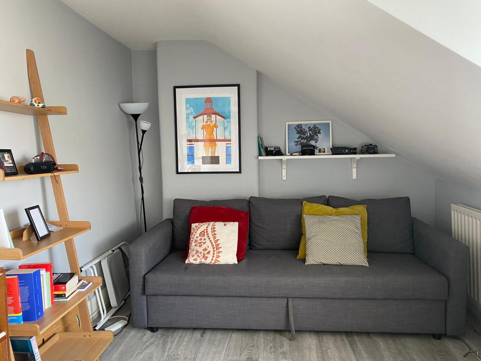 Cosy Attic Flat East *