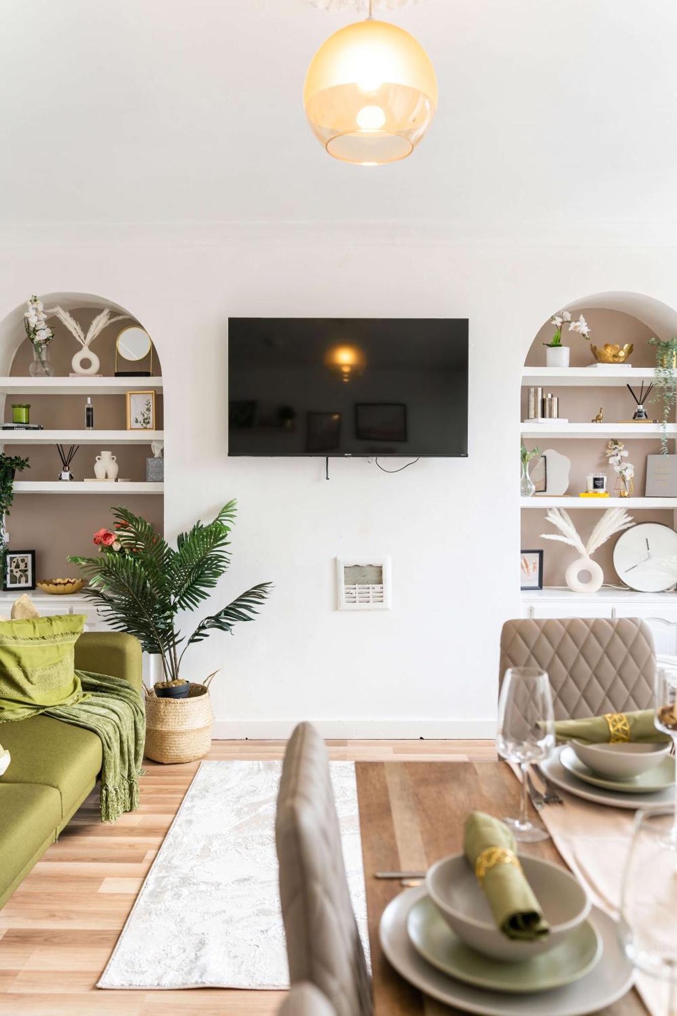 Stylish 3-bedroom Apartment