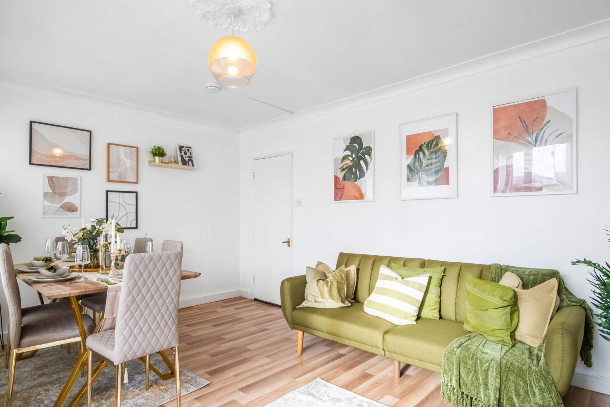 Apartment Stylish 3-bedroom London