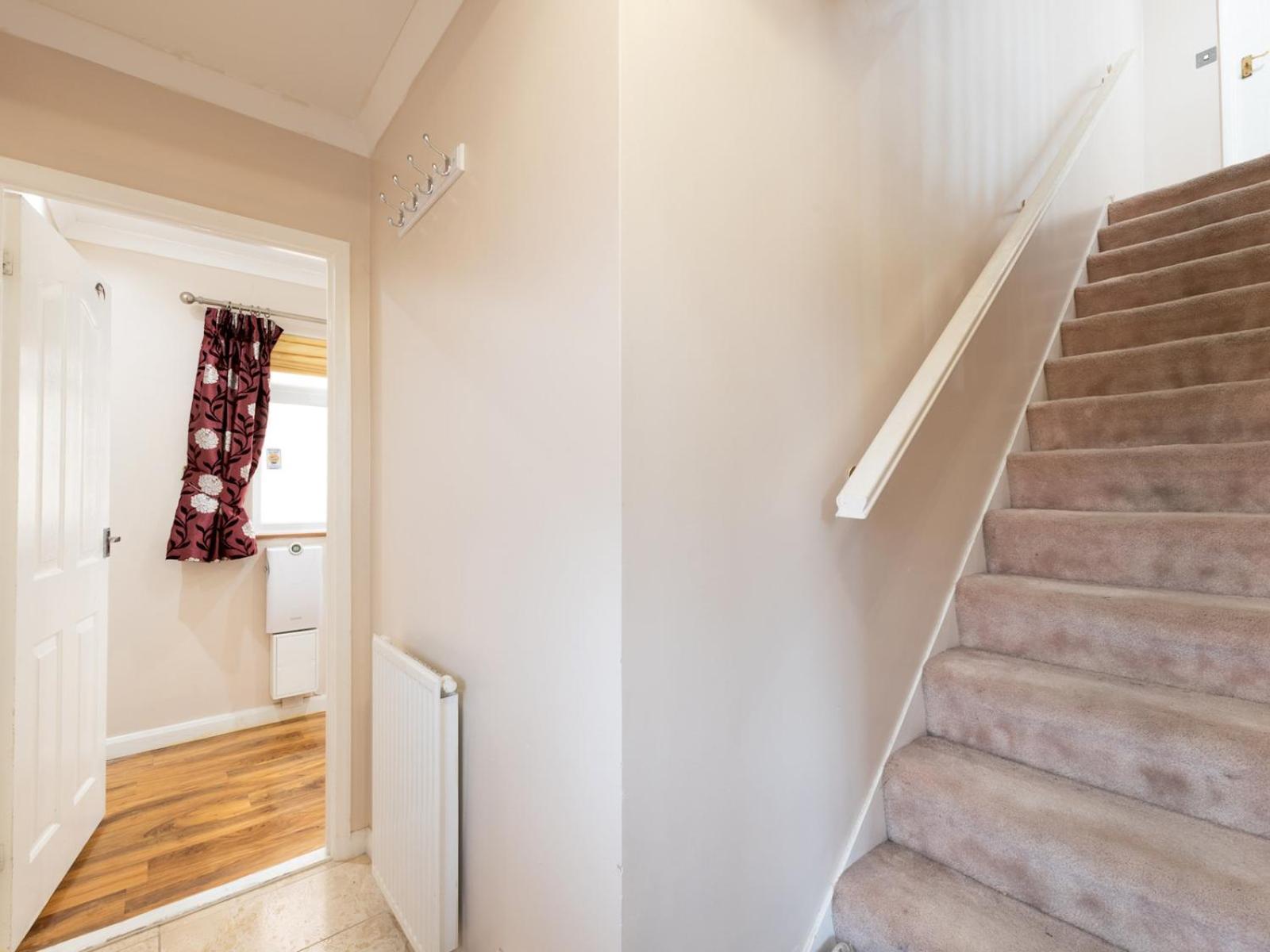 Hébergement de vacances 4 Bed House In Greater Parking Pass The Keys Londres