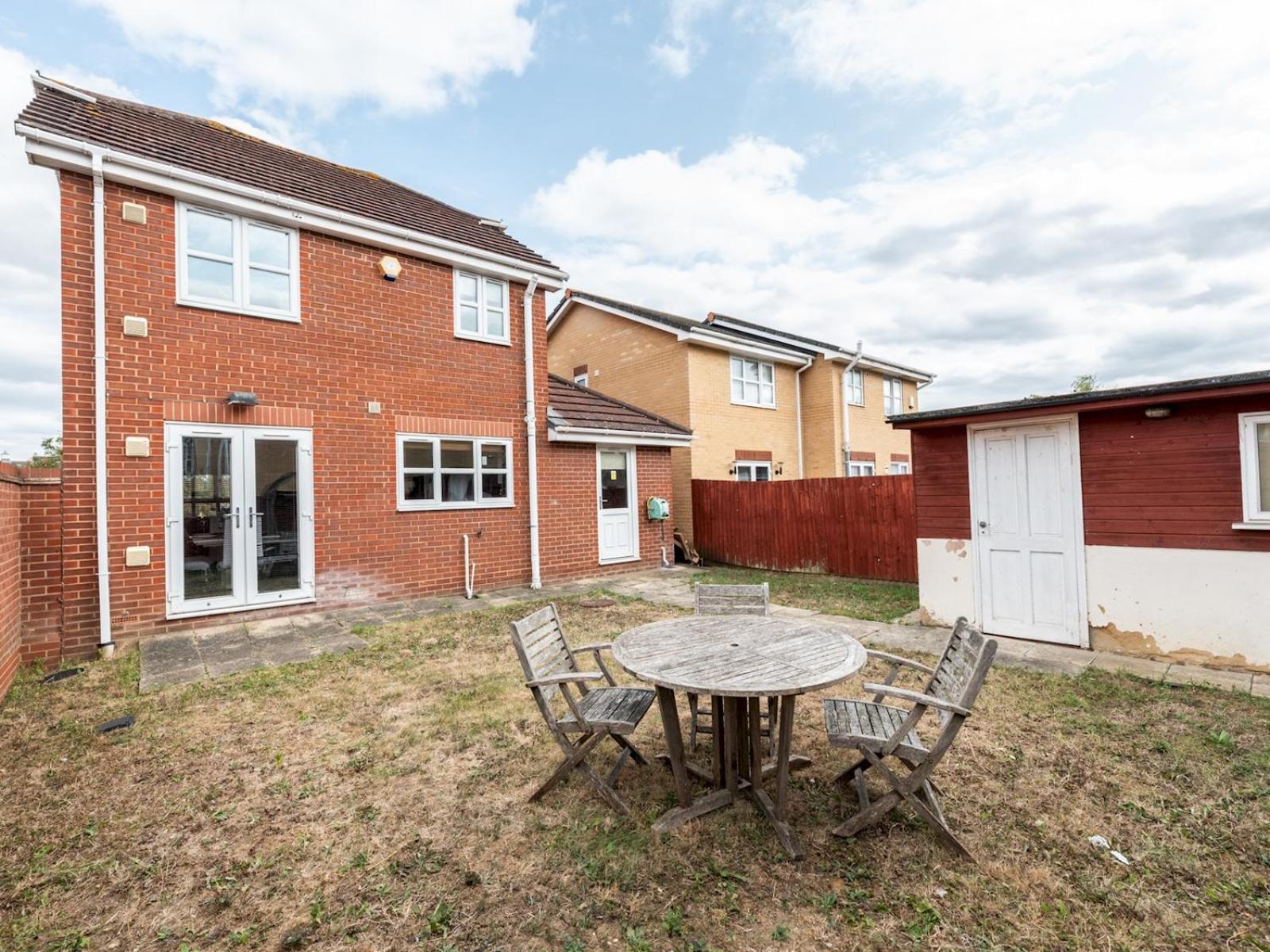 4 Bed House In Greater Parking Pass The Keys Hébergement de vacances *