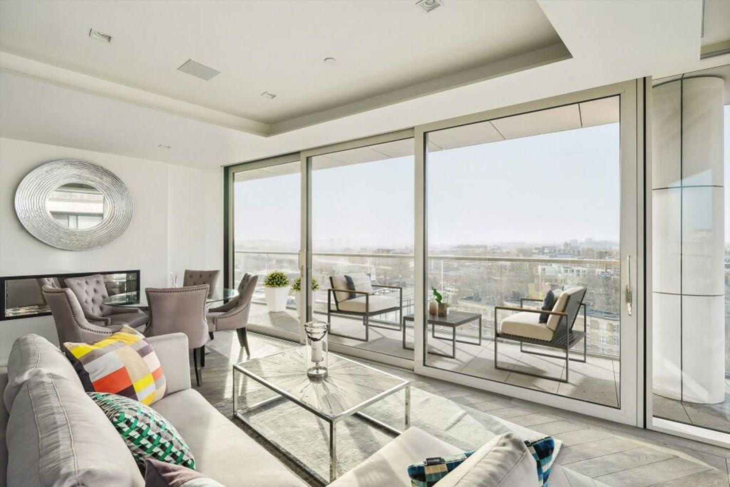 Stunning Duplex Penthouse Over 2200 Sq Ft Sleeps 8 With Jacuzzi Rooftop Views Of The City Apartamento Londres