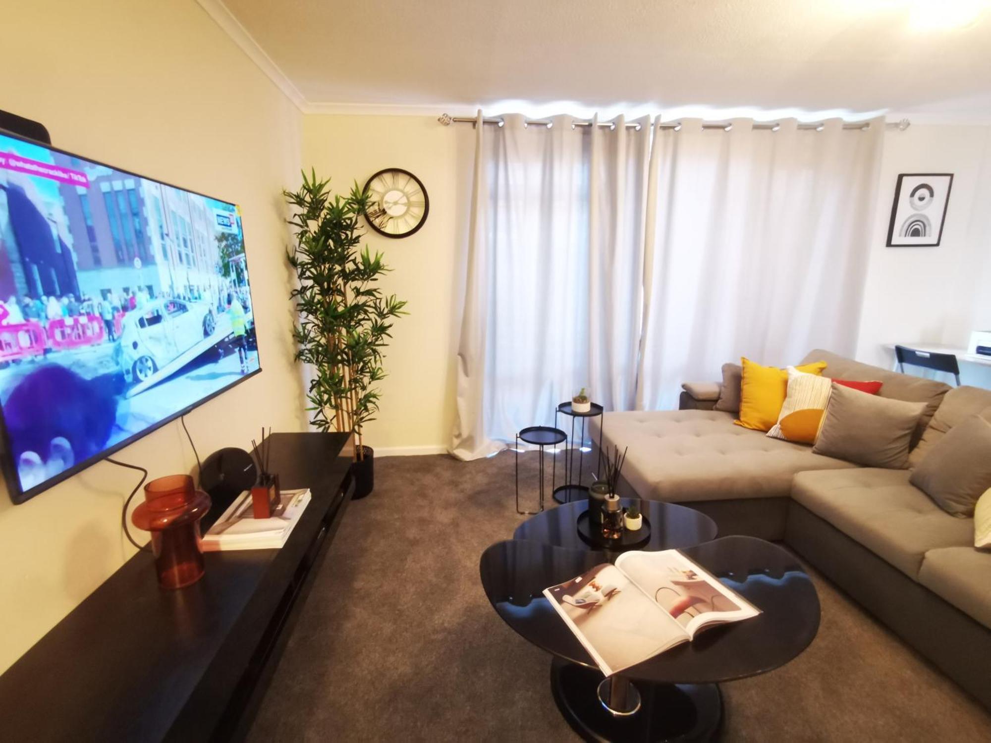 Charming House With 3 Bedrooms Near O2arena Hébergement de vacances *