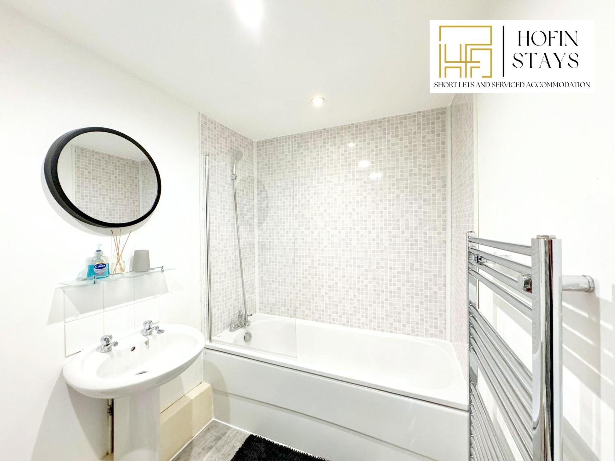 Last-minute Specials L Premium On 2 Double Bed For 6 Guests L Deals L Hofin Short Lets & Serviced Londen