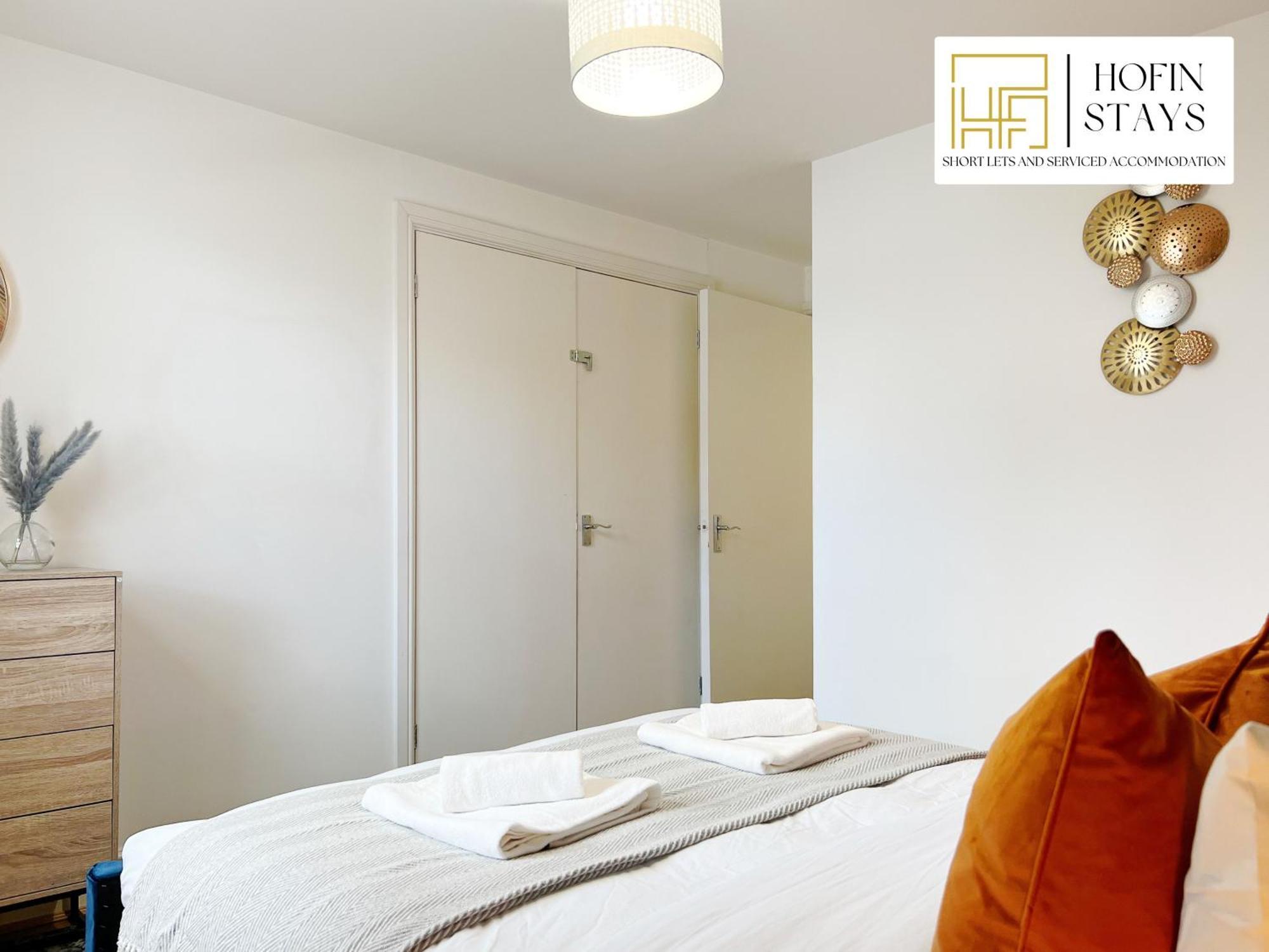 Last-minute Specials L Premium On 2 Double Bed For 6 Guests L Deals L Hofin Short Lets & Serviced Appartement *