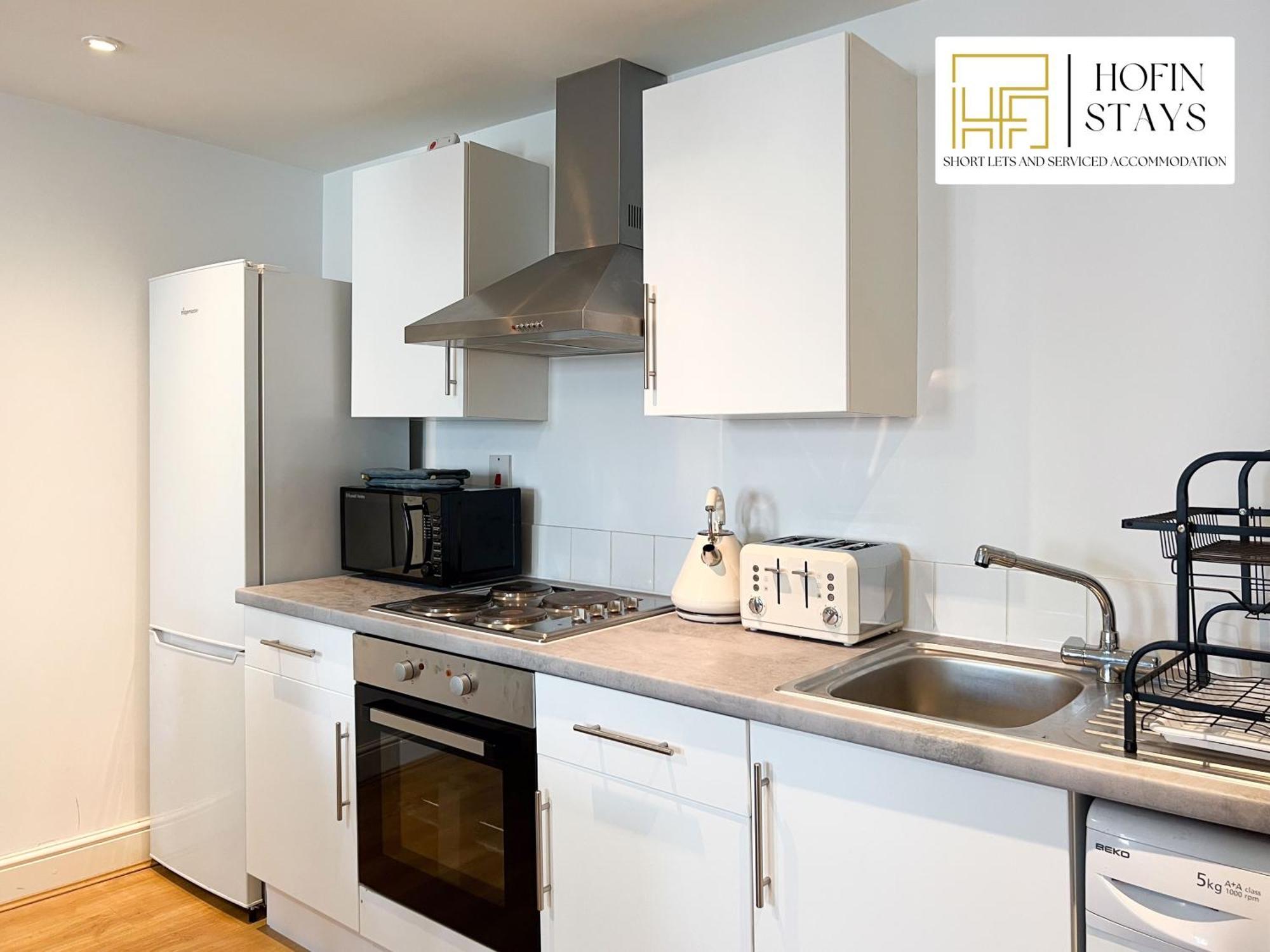 Last-minute Specials L Premium On 2 Double Bed For 6 Guests L Deals L Hofin Short Lets & Serviced *