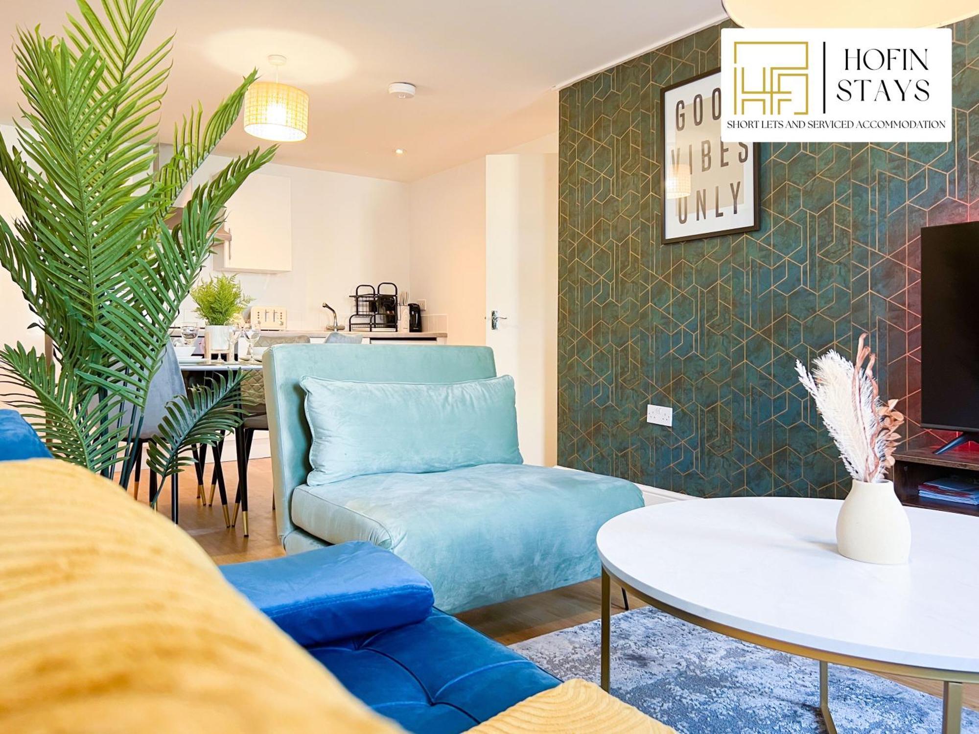 Last-minute Specials L Premium On 2 Double Bed For 6 Guests L Deals L Hofin Short Lets & Serviced