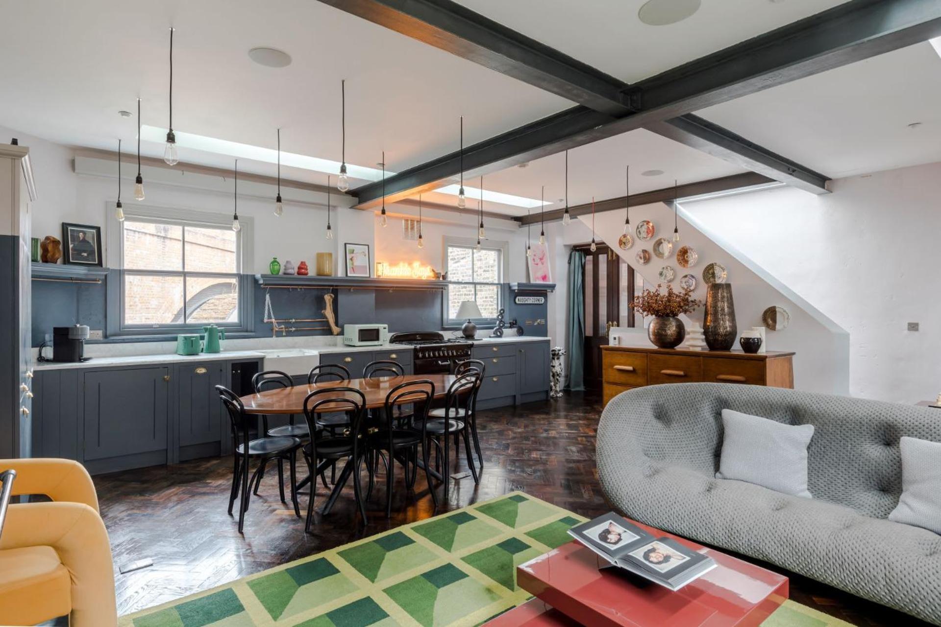 The Dream Factory - Bridge- By Frankie Says Holiday home London