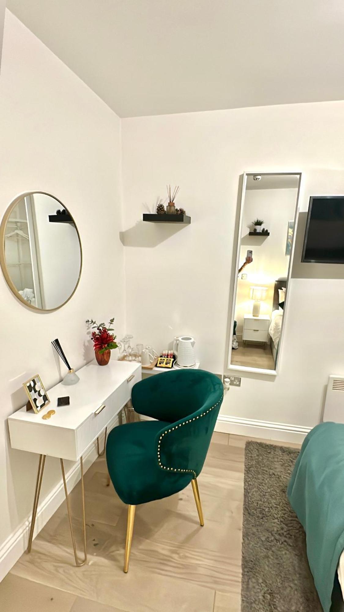 Homestay The Luxe En-suite In Stratford London