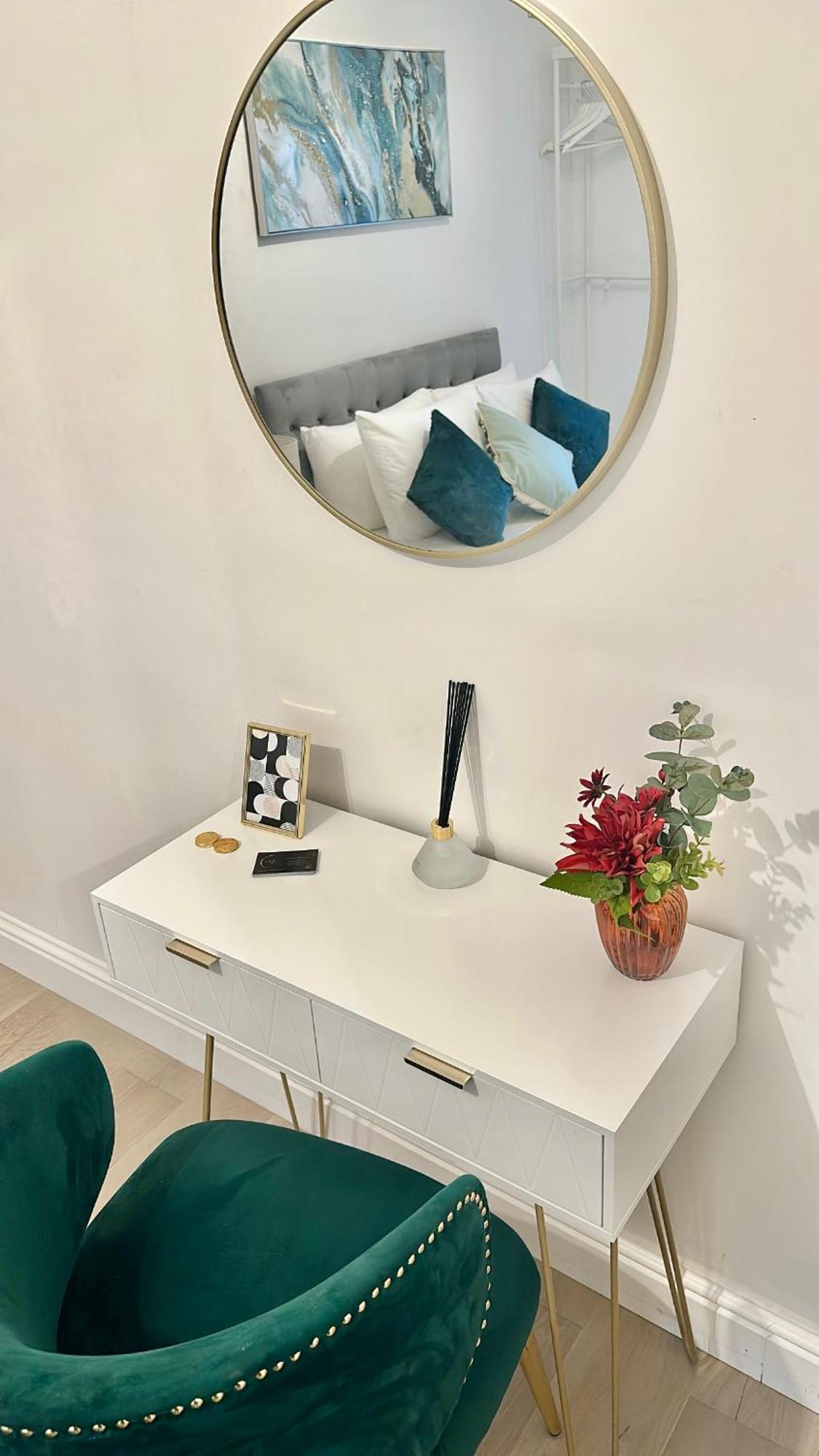 Homestay The Luxe En-suite In Stratford *