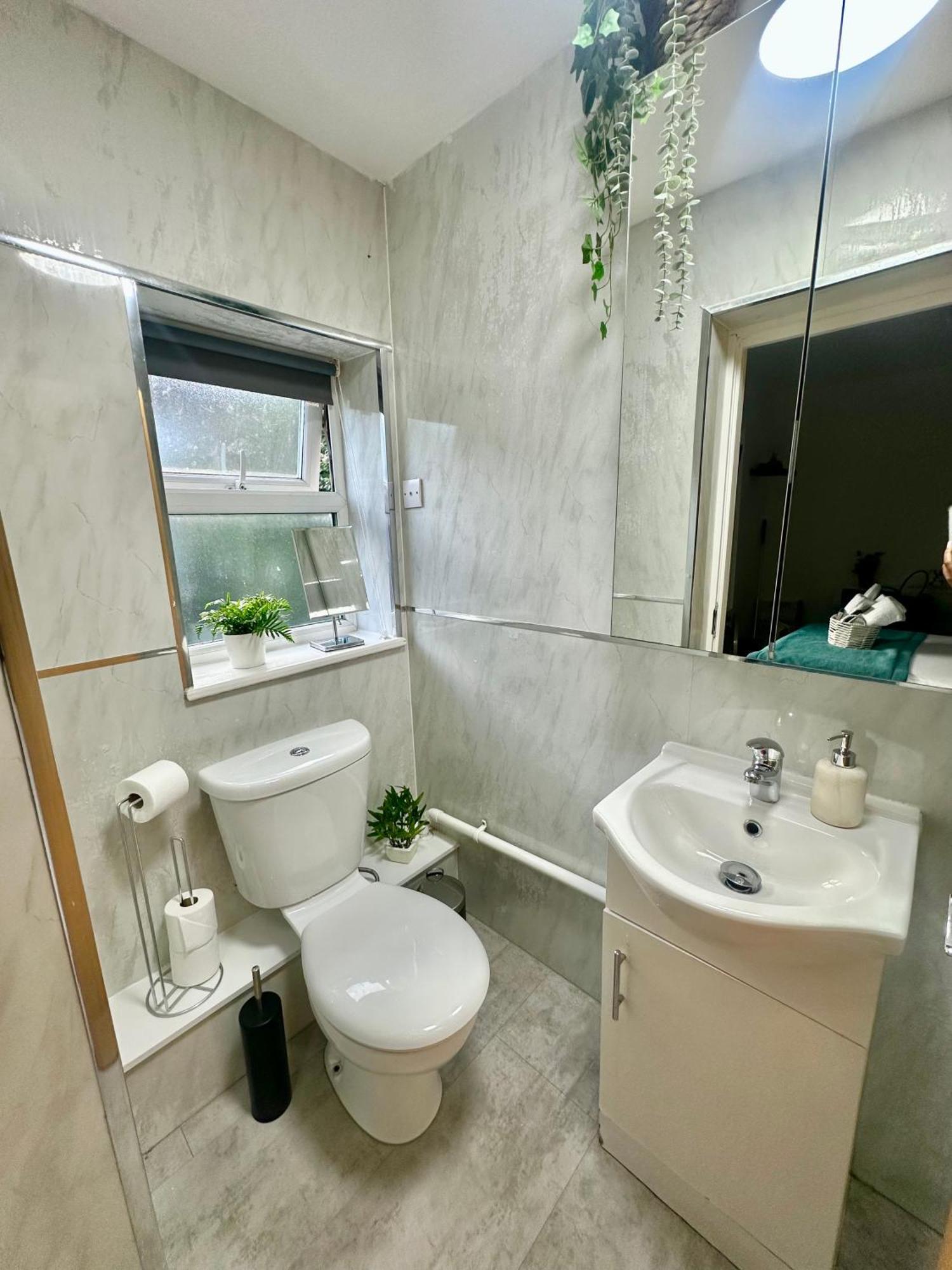 The Luxe En-suite In Stratford London