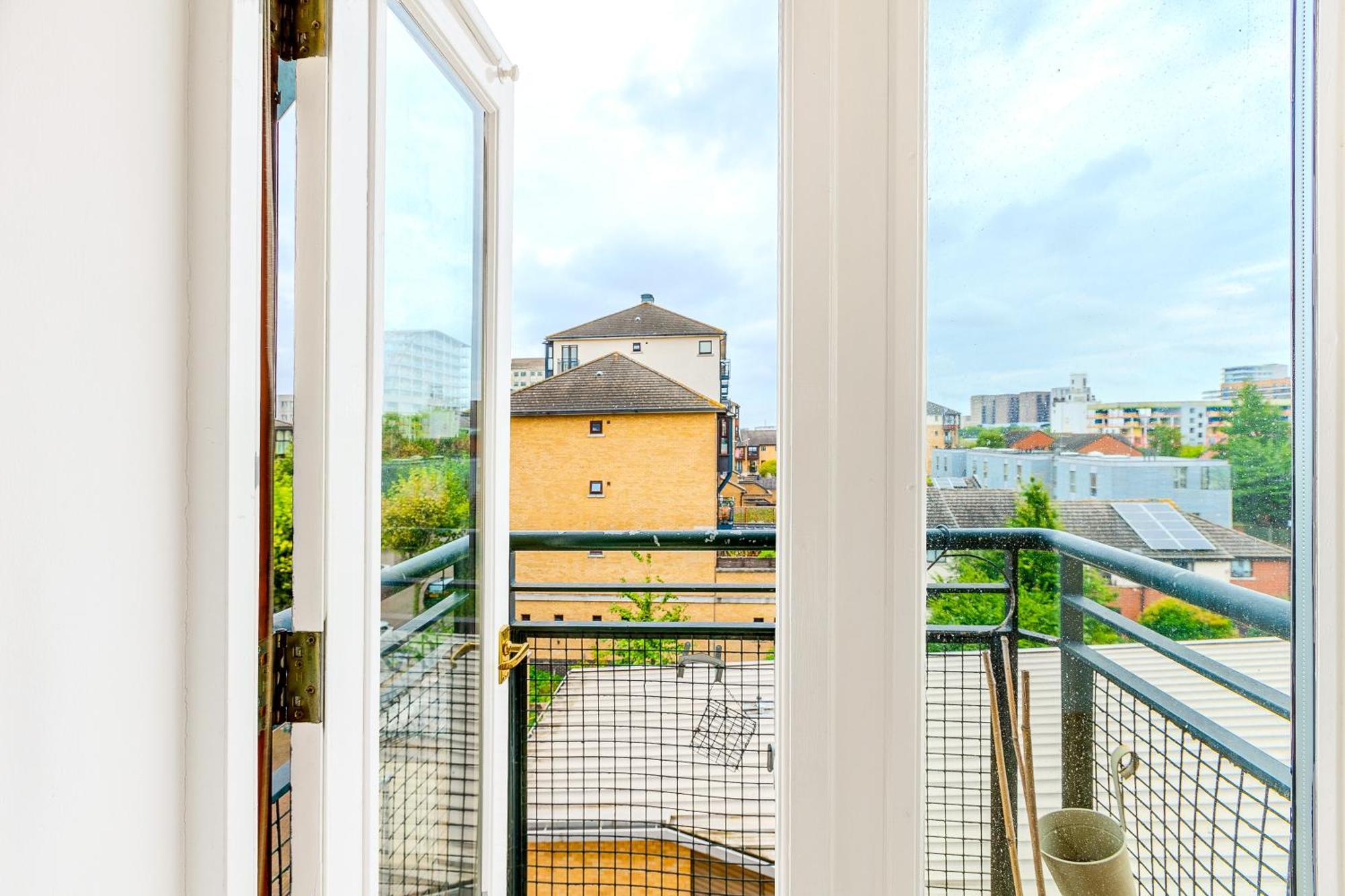 Apartamento Bright New 2br Flat With Balcony Near Excel *